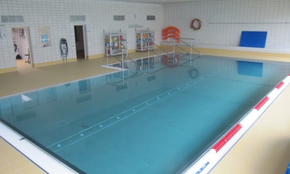 Lehrschwimm- becken