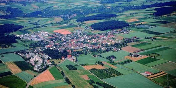 Luftbild von EberdingenLuftbild von Eberdingen Informationen rund um die Lokale Agenda "Eberdingen 21" finden Sie auf den folgenden Seiten.